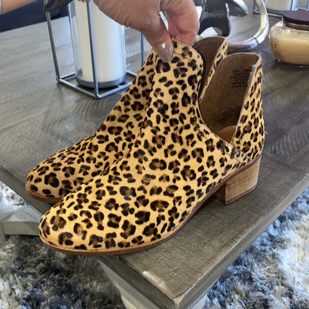 Really nice ankle boots just don’t wear anymore.